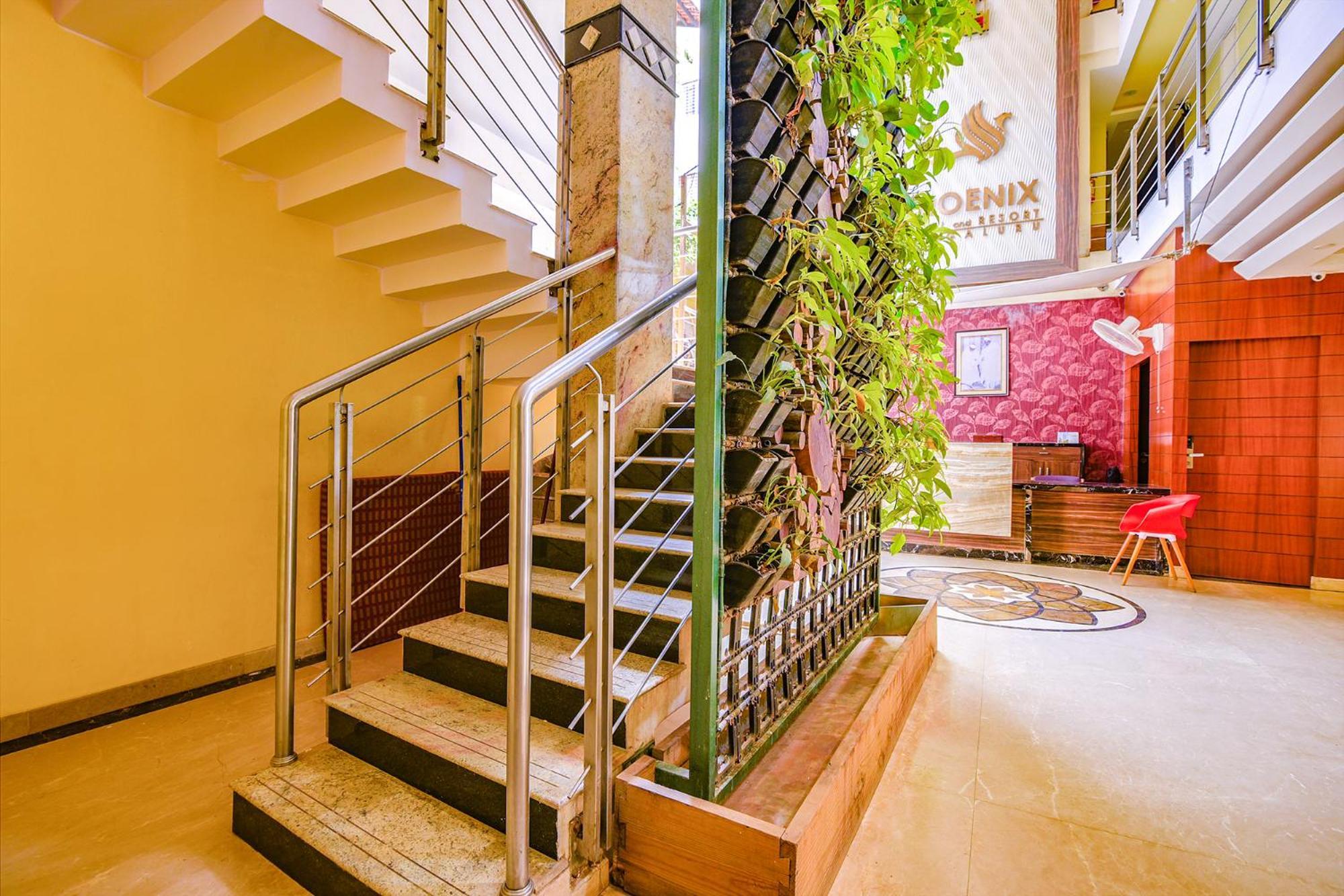 העיר בנגלור Fabhotel Phoenix Resorts - Nr M Chinnaswamy Stadium מראה חיצוני תמונה