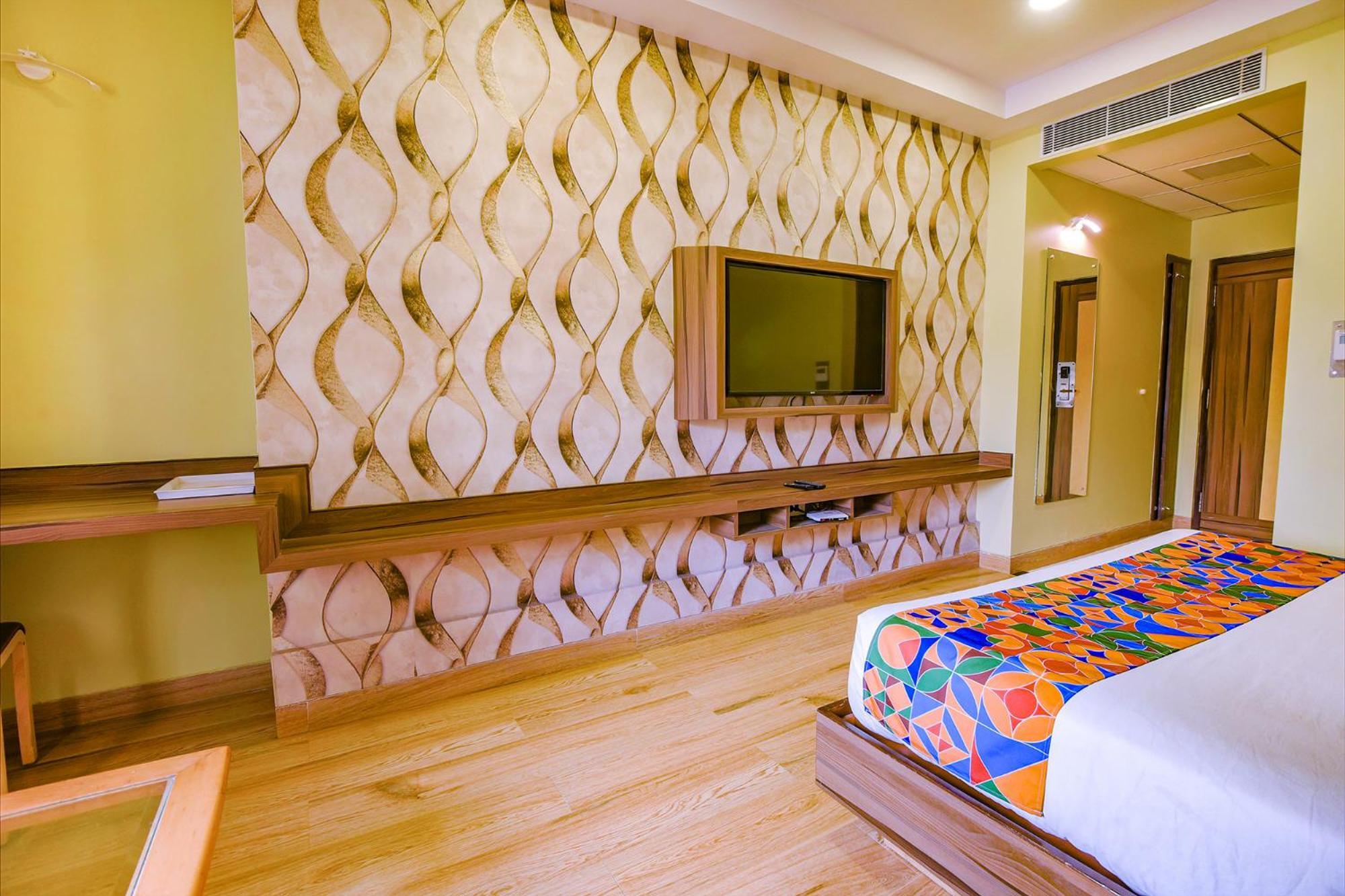 העיר בנגלור Fabhotel Phoenix Resorts - Nr M Chinnaswamy Stadium מראה חיצוני תמונה