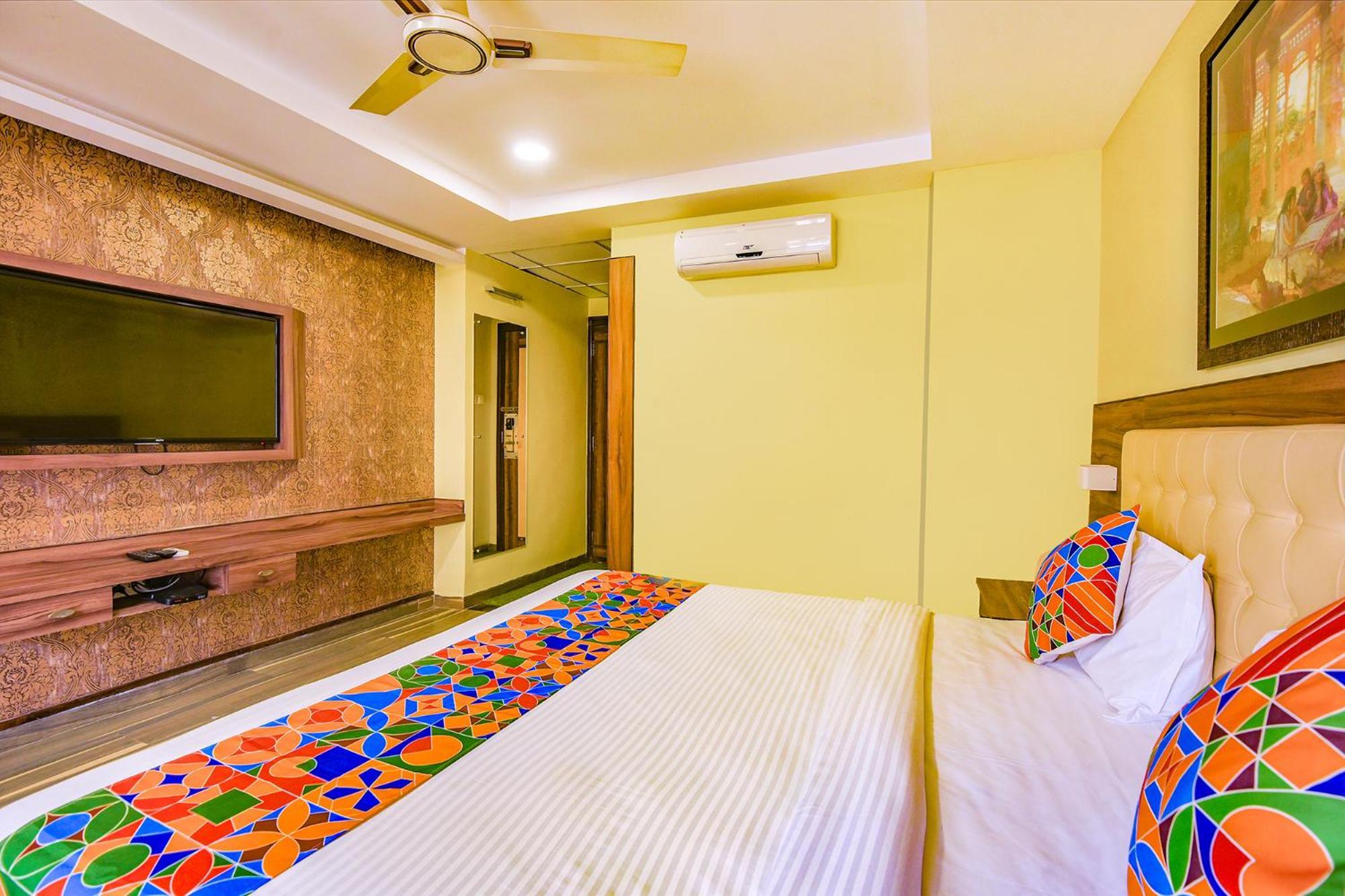 העיר בנגלור Fabhotel Phoenix Resorts - Nr M Chinnaswamy Stadium מראה חיצוני תמונה