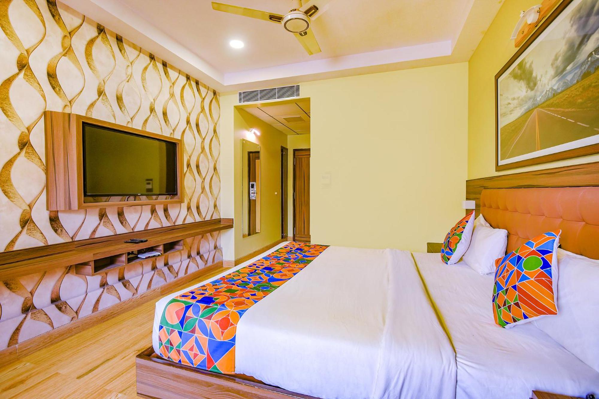 העיר בנגלור Fabhotel Phoenix Resorts - Nr M Chinnaswamy Stadium מראה חיצוני תמונה