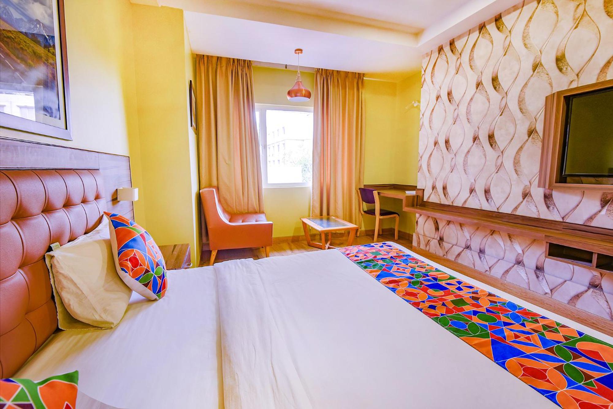 העיר בנגלור Fabhotel Phoenix Resorts - Nr M Chinnaswamy Stadium מראה חיצוני תמונה